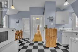 second level, second kitchen - 