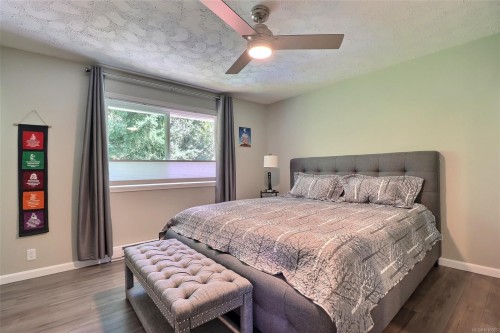 1490 Griffin Dr, Courtenay, BC 