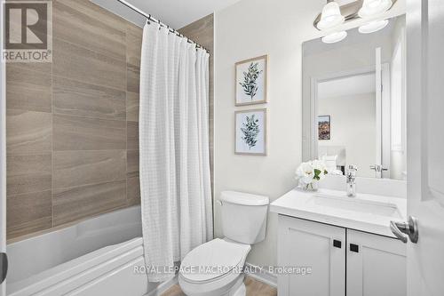 15B Bingham Road, Hamilton, ON - Indoor Photo Showing Bathroom