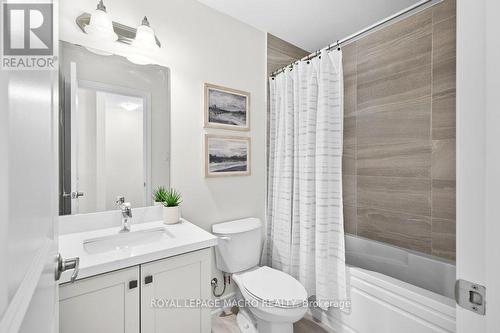 15B Bingham Road, Hamilton, ON - Indoor Photo Showing Bathroom