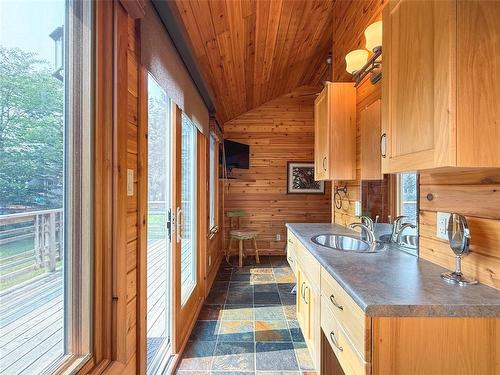 156 Crocus Street, Clear Lake, MB - Indoor Photo Showing Other Room