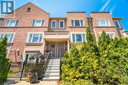 4855 HALF MOON Grove Unit# 3  Mississauga, ON L5M 8C7