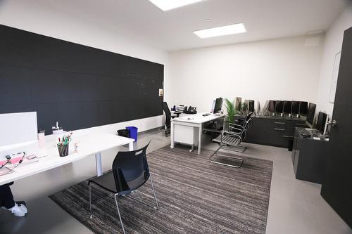 Office - 8190 Ch. Royden, Mont-Royal, QC - Indoor