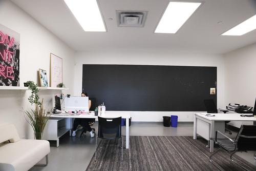 Office - 8190 Ch. Royden, Mont-Royal, QC - Indoor Photo Showing Office