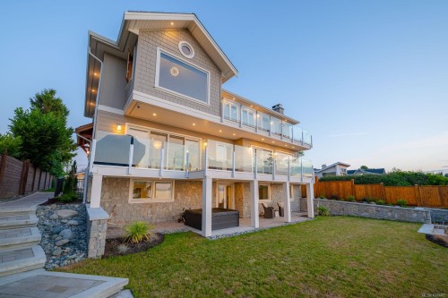 5411 Parker Ave, Saanich, BC 