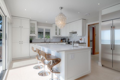 5411 Parker Ave, Saanich, BC 