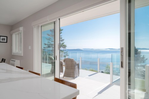 5411 Parker Ave, Saanich, BC 