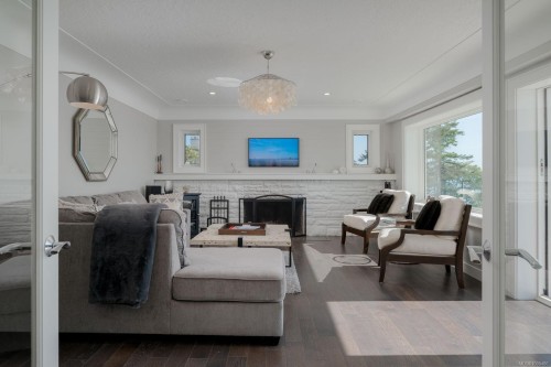 5411 Parker Ave, Saanich, BC 