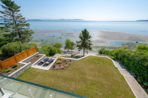 5411 Parker Ave, Saanich, BC 