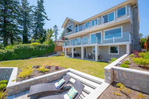 5411 Parker Ave, Saanich, BC 
