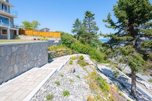 5411 Parker Ave, Saanich, BC 