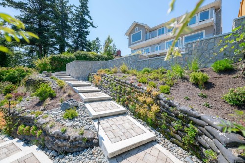 5411 Parker Ave, Saanich, BC 