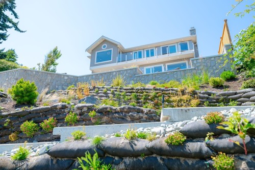 5411 Parker Ave, Saanich, BC 