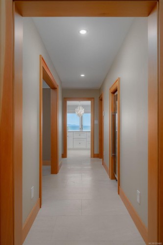 5411 Parker Ave, Saanich, BC 