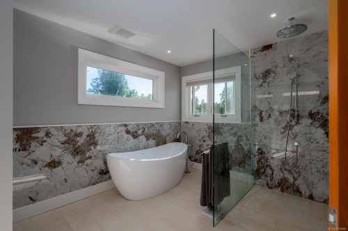 5411 Parker Ave, Saanich, BC 