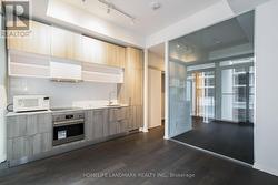 1112 - 5 SOUDAN AVE. AVENUE  Toronto, ON M4S 0B1