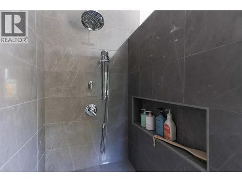300 Richie Road, Rossland, BC - Indoor Photo Showing Bathroom