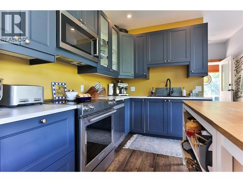 300 Richie Road, Rossland, BC - Indoor Photo Showing Kitchen