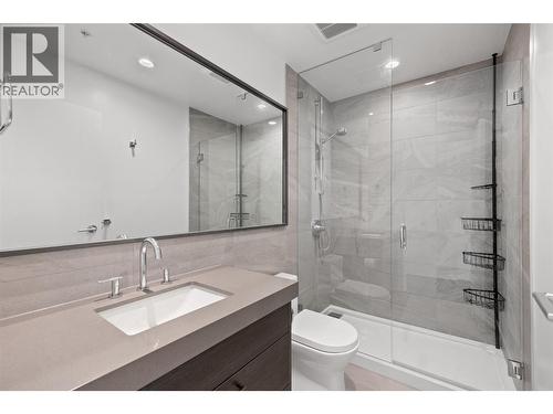 1191 Sunset Drive Unit# 2202, Kelowna, BC - Indoor Photo Showing Bathroom