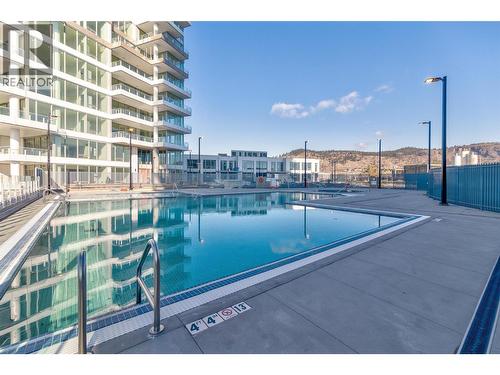 1191 Sunset Drive Unit# 2202, Kelowna, BC - Outdoor With In Ground Pool With Balcony
