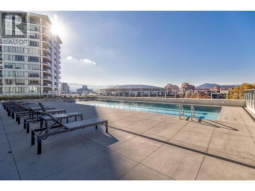 1191 Sunset Drive Unit# 2202, Kelowna, BC - Outdoor With In Ground Pool