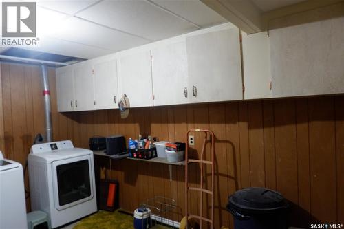314 Columbus Drive, Rockglen, SK - Indoor Photo Showing Laundry Room