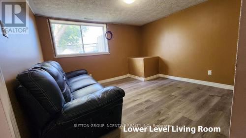 856 Ney Avenue, Tay, ON - Indoor Photo Showing Other Room