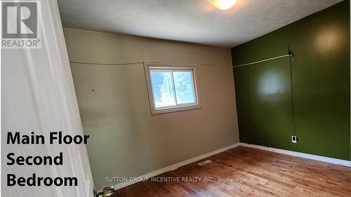 856 Ney Avenue, Tay, ON - Indoor Photo Showing Other Room