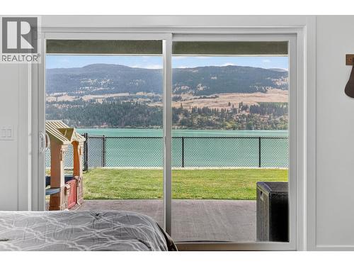 12075 Oceola Road Unit# 25, Lake Country, BC - Indoor Photo Showing Bedroom