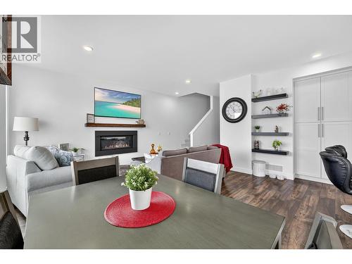 12075 Oceola Road Unit# 25, Lake Country, BC - Indoor With Fireplace