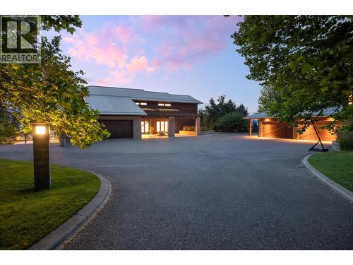 4840 Lakeshore Road, Kelowna, BC - Outdoor