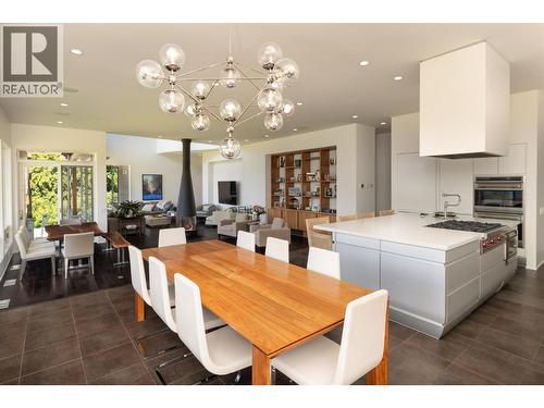 4840 Lakeshore Road, Kelowna, BC - Indoor Photo Showing Dining Room