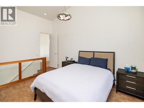 4840 Lakeshore Road, Kelowna, BC - Indoor Photo Showing Bedroom