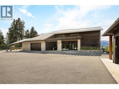 4840 Lakeshore Road, Kelowna, BC - Outdoor