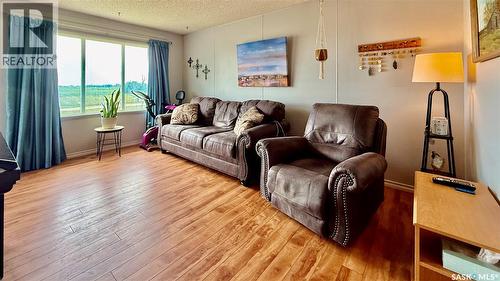 Melville Acreage, Melville, SK - Indoor Photo Showing Living Room
