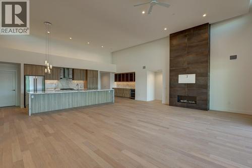 3000 Ariva Drive Unit# 3503, Kelowna, BC - Indoor Photo Showing Kitchen
