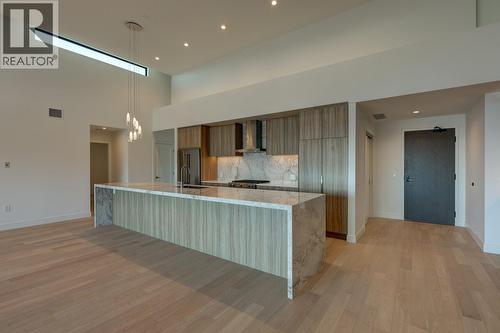 3000 Ariva Drive Unit# 3503, Kelowna, BC - Indoor Photo Showing Kitchen