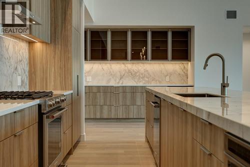 3000 Ariva Drive Unit# 3503, Kelowna, BC - Indoor Photo Showing Kitchen