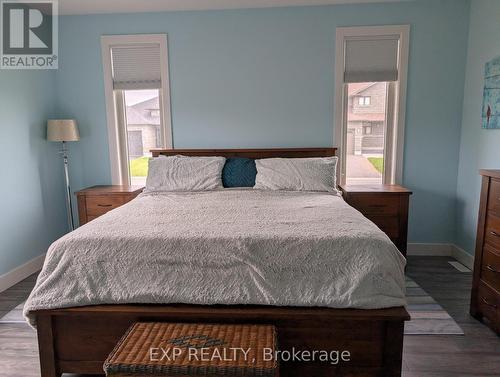83 Essex Drive N, Belleville (Thurlow Ward), ON - Indoor Photo Showing Bedroom