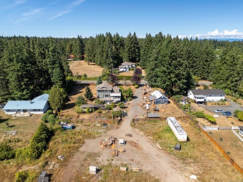 2099 Idiens Way, Comox, BC 