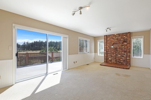 2099 Idiens Way, Comox, BC 