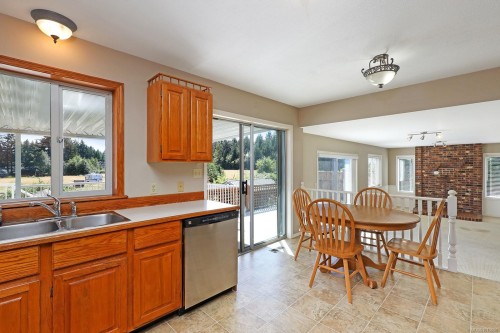 2099 Idiens Way, Comox, BC 