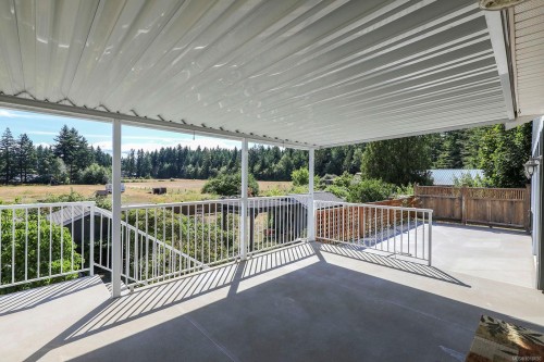 2099 Idiens Way, Comox, BC 