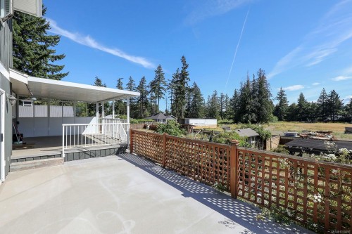 2099 Idiens Way, Comox, BC 