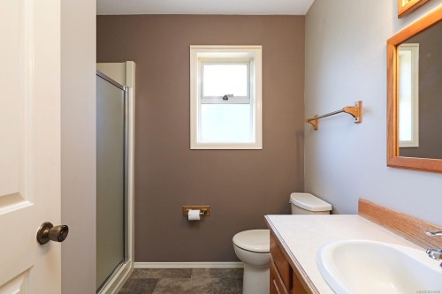 2099 Idiens Way, Comox, BC 