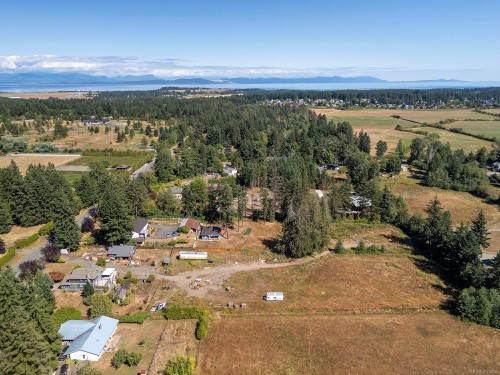 2099 Idiens Way, Comox, BC 