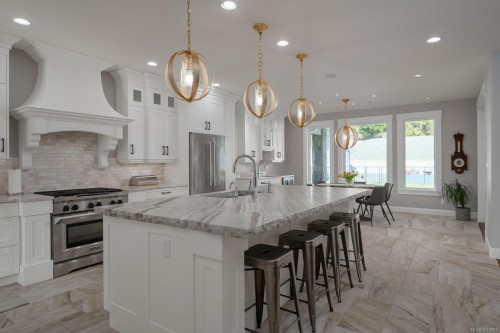 6181 Chase Dr, Port Alberni, BC 