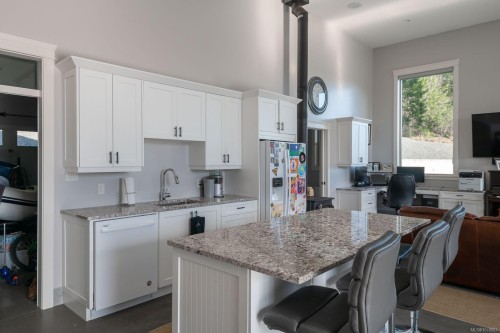 6181 Chase Dr, Port Alberni, BC 