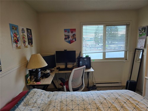 2905 Leigh Rd, Langford, BC - Indoor Photo Showing Bedroom