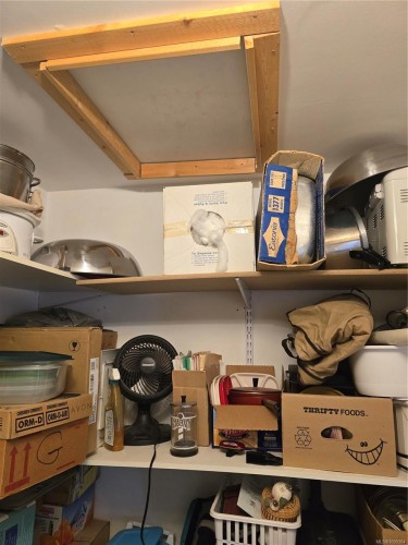 2905 Leigh Rd, Langford, BC - Indoor